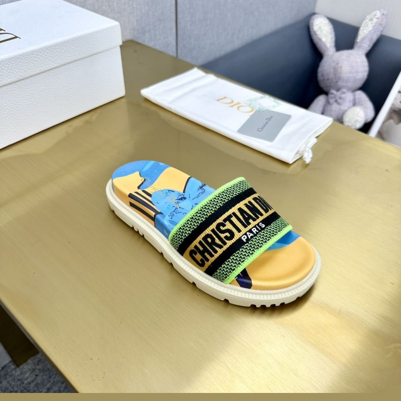 ch**an D*or slippers